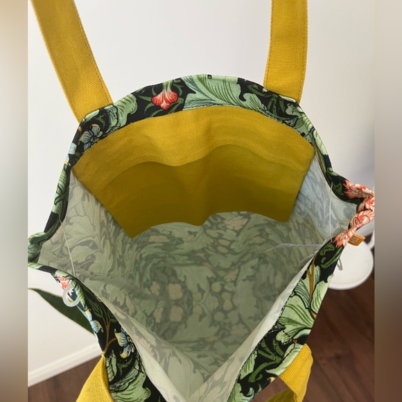 NWT V&A Museum green organic cotton canvas tote bag - Picture 6 of 7